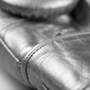 Gants de boxe en cuir à lacets avec support de poignet pour hommes adultes – Parfaits pour l'entraînement de boxe et la perfection de vos coups - Product Image 5
