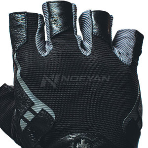 Gants de sport personnalisés respirants avec support de préhension pour la musculation et les activités d'entraînement - Product Image 6