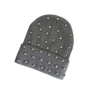 Gorro de punto cálido con decoración de cristal a la moda, de bajo precio, con logo personalizado impreso, gorro de invierno de lujo con detalles de brillantina y piedras. - Product Image 1