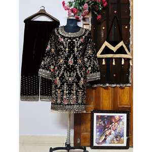 Hermoso conjunto de salwar kameez indio/pakistaní negro LC XL para fiesta, con top y pantalón, y dupatta de poliéster, elegante y con estilo. - Product Image 1