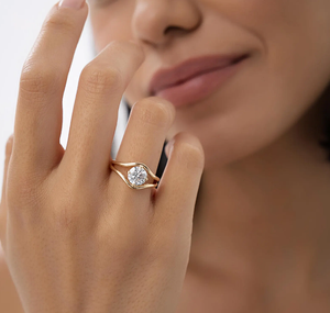 Anillo de Compromiso y Matrimonio de Oro Sólido de 14k con Diamante Cultivado en Laboratorio de Corte Brillante Redondo, VVS1, Certificado IGI - Product Image 5