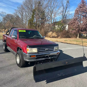 HOT Quality SELLING Used Old Model 1997 T100 SR5 2dr SR5 4WD Extended Cab AVAILABLE IN STORE - Product Image 1