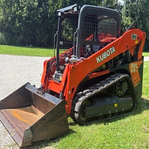 รถตักล้อยางขนาดเล็ก Kubota SVL65-2 ที่เชื่อถือได้ พร้อมประสิทธิภาพสูง เหมาะสำหรับงานก่อสร้าง การเกษตร การจัดสวน และงานดิน - Product Image 2