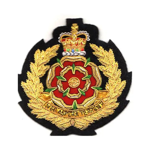 Badge Couronne 3D Brodé à la Main en Fil de Bouillon, Tissu Toile Personnalisé de Haute Qualité, Design Mode, avec Taille et Forme Personnalisables - Product Image 3