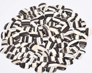 Lote de Cabujones de Ónix Zebra Natural, Gemas Rayadas en Blanco y Negro, Pulimentadas, Sueltas, para Fabricación de Joyería, Suministro al por Mayor - Product Image 1