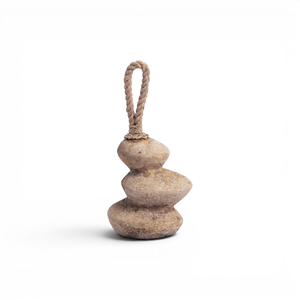 Panier d'entrée Bali en galets empilés beige naturel, avec poignée en corde, lourd, aspect pierre, céramique, design minimaliste Wabi - Product Image 1