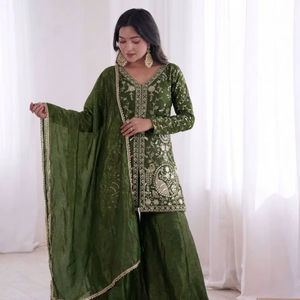 ชุดคุर्ติผ้าไหมเฟนดี้ปักลายพร้อมกางเกงปาลาซโซ่และผ้าคลุมไหล่ลูกไม้ดีไซน์เนอร์ – ชุดสำหรับงานปาร์ตี้พร้อมสวมใส่ - Product Image 1