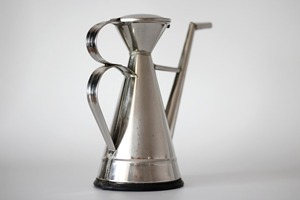 Jarra con acabado plateado de estilo único, elegante utensilio para servir té, café y leche en casa y en la mesa de comedor, procedente de la India. - Product Image 5