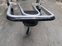 Chariot à bagages de passager d'aéroport à 4 roues en acier inoxydable personnalisé avec frein à main OEM pris en charge pour une utilisation industrielle de bagages