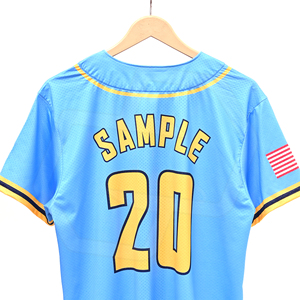 Maillot de baseball en maille bleu clair unisexe pour adulte, respirant, écologique, imprimé par sublimation, séchage rapide, couleur unie, manches courtes, coupe ajustée - Product Image 5