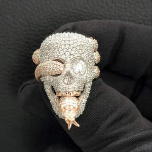 Anillo de Calavera Personalizado con Incrustaciones de Moissanita de 6ct, Acabado en Dos Tonos, Sin Níquel ni Plomo, Joyería HipHop de Plata Esterlina Sólida - Product Image 1