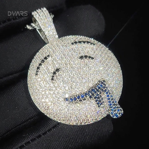 Collar con Colgante de Plata de Ley 925 con Forma Redonda de Cara Sonriente Personalizada, Chapado en Oro de 18K con Moissanita de Lujo, Totalmente Adornado con Dijes para Hombre - Product Image 2