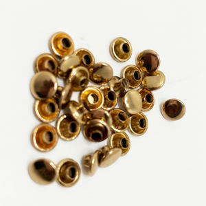 Spots en laiton pour ceintures, ajoutant une finition décorative audacieuse, idéaux pour les accessoires en cuir, l'artisanat de mode et les conceptions de ceintures personnalisées. - Product Image 1