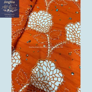 Tissu de dentelle guipure africaine orange de luxe brodé et ajouré avec strass thermocollants pour robe nigériane Aso Ebi Boubou - Product Image 2