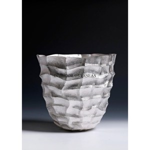 Factory Direct Supply Prime Quality Metal Floor <b>Vase</b> Handmade With Geometric Patterns And Textured Finish For Home Decor - Product Image 5