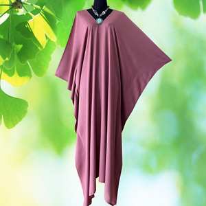 Robe kaftan rose mangoustan teinte à la main, col en V, coupe ample, élégante, pour femmes, idéale pour la détente et les vacances - Product Image 4