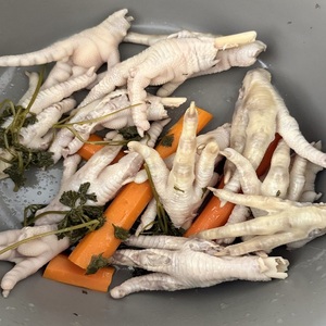 ผู้จัดจำหน่ายตีนไก่แช่แข็ง นำเสนอสินค้าคุณภาพเยี่ยมสำหรับร้านอาหาร ธุรกิจอาหาร และผู้นำเข้าขนาดใหญ่ - Product Image 5
