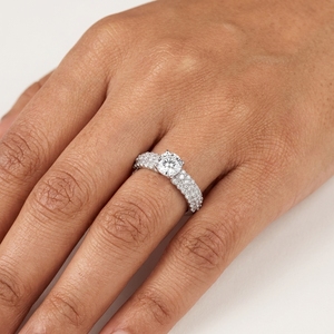 Bague de fiançailles, d'anniversaire et de mariage de luxe pour femme de la marque DIFF, avec diamant de laboratoire classique taille brillant, plaqué platine PT950, certifié IGI - Product Image 3