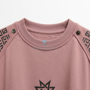 Camiseta Larga de Algodón 100% para Hombre, Estilo Urbano, Oversize, Manga Corta, Ajuste Relajado, Diseño en Capas, OEM ODM, Personalizable - Product Image 4