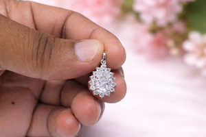 Pendentif pour femme en or blanc 14 carats massif, diamant de laboratoire taille poire 2 carats, certifié IGI, bijoux fins, pendentifs de mariage - Product Image 2