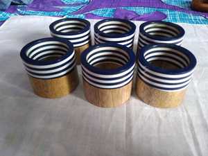 Porte-serviettes en bois d'acacia de forme irrégulière - design luxueux et haut de gamme pour la table, porte-serviettes en résine faits à la main en promotion - Product Image 1