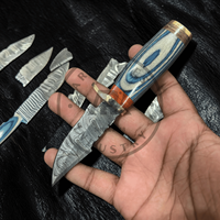 Couteau de chasse artisanal en acier Damas avec logo personnalisé, manche en bois, outil multifonctionnel pour le camping en plein air, dureté 56HRC, garantie 3 ans