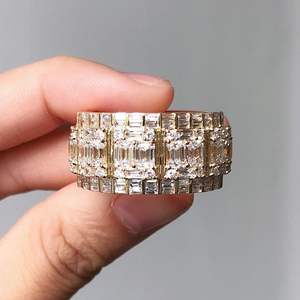 Anillo de Diamantes Cultivados en Laboratorio, Corte Baguette, Oro Sólido de 14K, Ancho, de Lujo, para Boda o Aniversario, Joyería Fina - Product Image 1