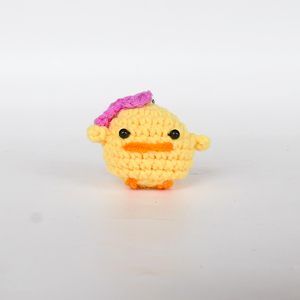 Llavero de pato de ganchillo hecho a mano, patito amarillo tejido, amigurumi, colgante para bolso, colgante para mochila, arte puro, llaveros artesanales - Product Image 1