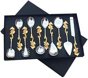 Ensemble de service élégant en acier inoxydable de luxe avec manche en forme de branche dorée et détail papillon, comprenant cuillère et fourchette créatives - Product Image 4