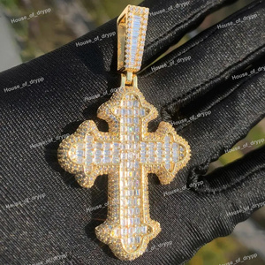 Collar con Colgante de Cruz con Incrustaciones de Diamantes de Moissanita, Plata 925, Joyería Religiosa de Lujo Estilo Hip Hop para Unisex - Product Image 3