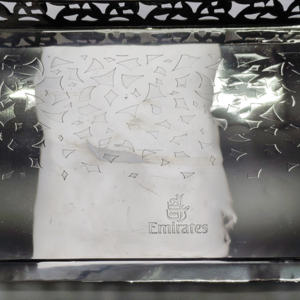 Bandeja Ovalada Coleccionable de Acero Inoxidable de Primera Clase de Emirates Airline – Auténtica Memorialesa del Aviación y Duradera con Acabado Espejo - Product Image 5