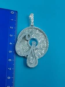 จี้ห้อยคอฮิปฮอปผู้ชายชุบทอง 18K ประดับเพชรโมอิสซาไนต์ VVS หรูหรา จี้เงินแท้ 925 พร้อมจี้ตัวอักษร - Product Image 2