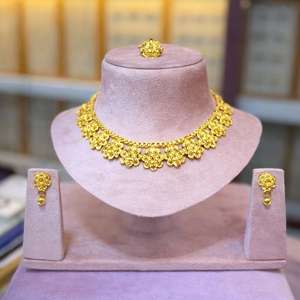 Parure de collier et boucles d'oreilles de luxe vintage doré, ornée de zircons faits main avec motifs de feuilles suspendues, idéale pour mariage 23139 - Product Image 6