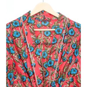 Hermoso Kimono Largo de Algodón Estampado a Mano con Cierre de Cinturón para Dormir por la Noche, Bata para Mujer con Estampado Floral - Product Image 4
