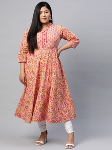 Vente en gros de Kurta Anarkali en coton rose à fleurs, taille plus, col mandarin, manches trois quarts, tenue d'été confortable pour femmes - Product Image 1
