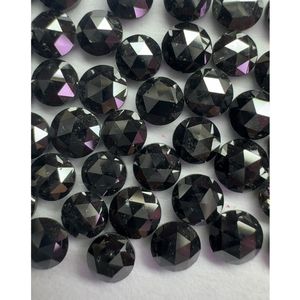 Pierres précieuses naturelles en diamant noir foncé taillées en forme de rose pour la fabrication de bijoux et de bracelets - Product Image 1
