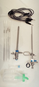 El conjunto Kara Mediclust de 2.9 mm para TURP es un paquete de instrumentos urológicos especializados y compactos utilizados para la Resección Transuretral del pene. - Product Image 4