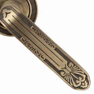 Poignée de porte en laiton antique Linea Regia avec gravure royale élégante, levier de designer de luxe pour portes intérieures, usage domestique et professionnel - Product Image 2