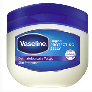 Compra Vaselina Original en paquete de 3 unidades a bajo precio, protege la piel seca y retiene la hidratación de forma duradera. - Product Image 3