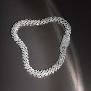 Cadena Cubana de Moissanita de 15MM con Eslabones de Punta – Collar Totalmente Engastado VVS1 Color D - Product Image 2