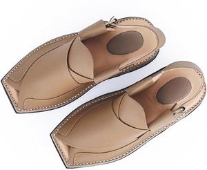 Sandales en cuir personnalisées Kheri pour adultes, avec sangle réglable, pour l'été, style traditionnel Peshawari Chappal pour hommes et garçons, pour sorties décontractées. - Product Image 6
