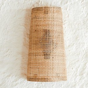 Applique murale décorative en rotin naturel, fabriquée au Vietnam, lampe murale en rotin. - Product Image 6