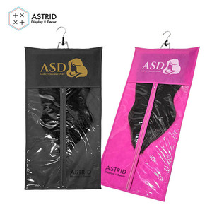 Bolsa para Pelucas Astrid de 38 x 80 cm, Reutilizable, de Tela No Tejida, con Logotipo Personalizado, para Exhibición en Perchas - Product Image 1