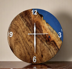 Horloge murale ronde en résine de meilleure qualité, style design moderne pour la décoration de la maison et du bureau par Tayyab Handicraft - Product Image 4