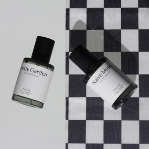 น้ำหอมเดลี่คอมมา เมนส์ วู้ดดี้ โมเดิร์น สเปรย์ โอ เดอ ปาร์ฟูม กลิ่นติดทนนาน 30 มล. - Product Image 2