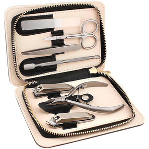 Estuche de Cuero de Buena Calidad, Superventas, Nuevo y Moderno Set Profesional de Manicura y Pedicura de Acero Inoxidable para Venta al Por Mayor - Product Image 1