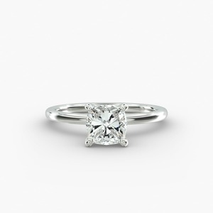 Bague de fiançailles en platine avec diamant taille coussin, sertissage classique à griffes, forme carrée pour femme, bijoux fins - Product Image 6