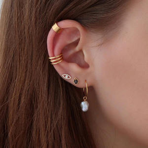 Fabricante de Labrets de Oro Sólido de 14K con Diseño de Ojo Turco |   Fábrica de Joyería Directa |   Diamantes cultivados en laboratorio con rosca interna y parte trasera plana, a granel - Product Image 3