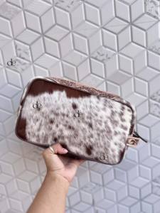 Nouveau concepteur en cuir repoussé à la main organisateur de toilette Kit de rasage homme femmes voyage sacs à cosmétiques sacs de maquillage en cuir de vachette - Product Image 3