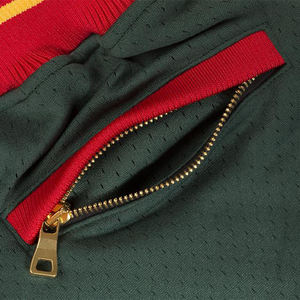 Pantalones cortos de malla de poliéster para gimnasio, personalizados, de verano, para hombre, estilo jogger, con entrepierna de 5 pulgadas, fabricantes de pantalones cortos de malla. - Product Image 3